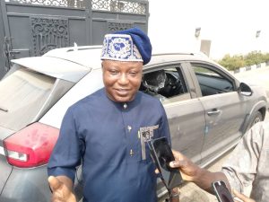 Makinde Gifts Yinka Ayefele's Staff, Komolafe Olaiya, EOB Brand New Cars IMG 20241223 WA0020 300x225