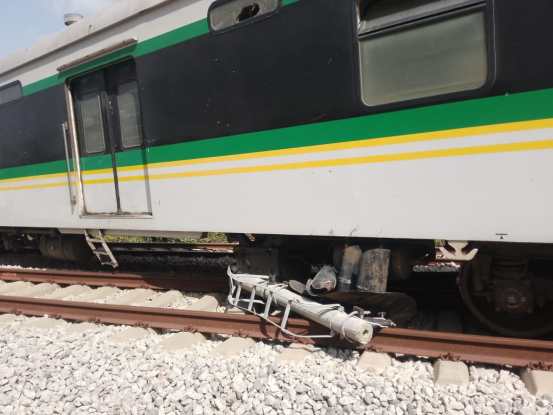 Train Crushes Man Wearing Ear Piece In Lagos IMG 0916